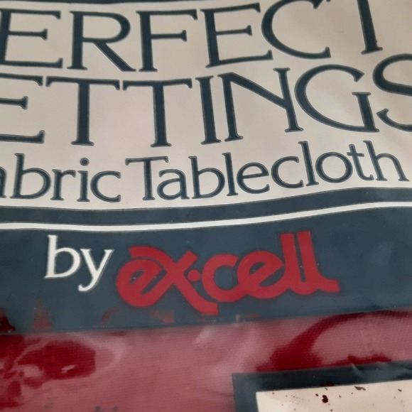 Vintage Perfect Settings By Excell Red Fabric Tablecloth New Christmas - Picture 3 of 6